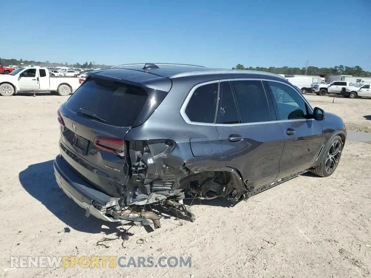 3 Photograph of a damaged car 5UXCR4C06M9E15784 BMW X5 2021
