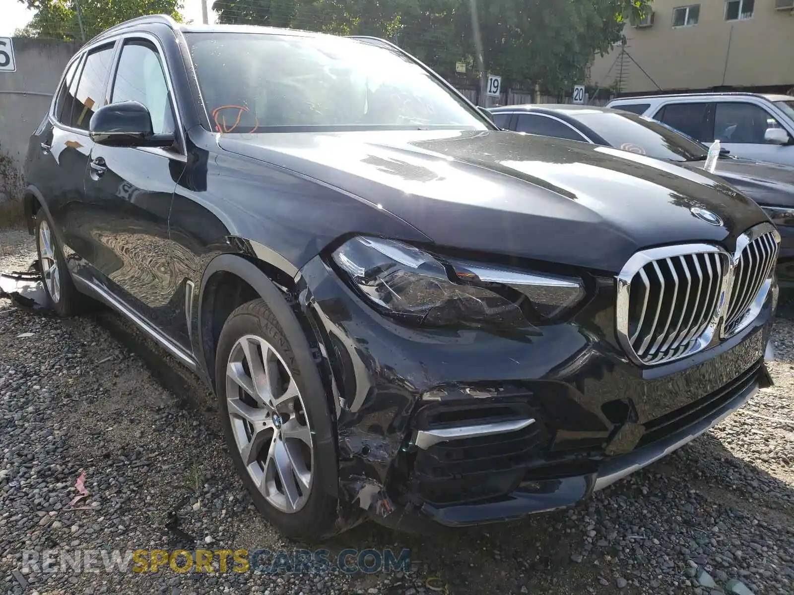 1 Photograph of a damaged car 5UXCR4C06M9H48583 BMW X5 2021