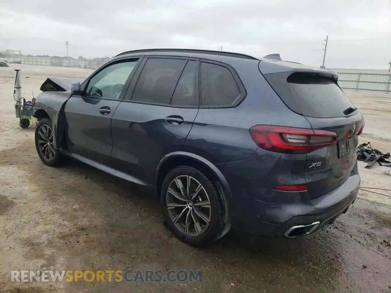 2 Photograph of a damaged car 5UXCR4C07M9E57607 BMW X5 2021