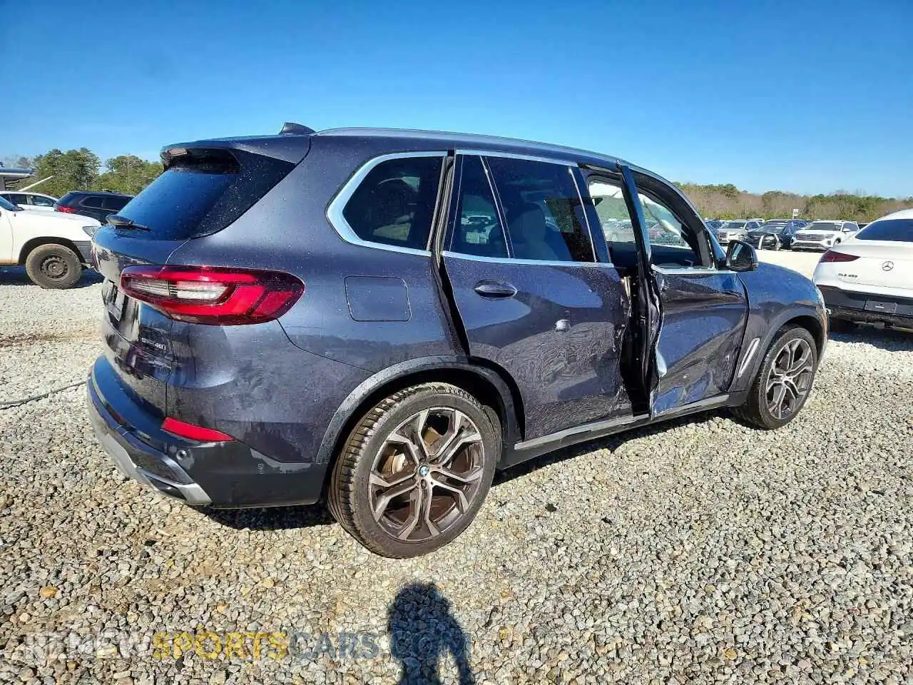 3 Photograph of a damaged car 5UXCR4C07M9G21650 BMW X5 2021