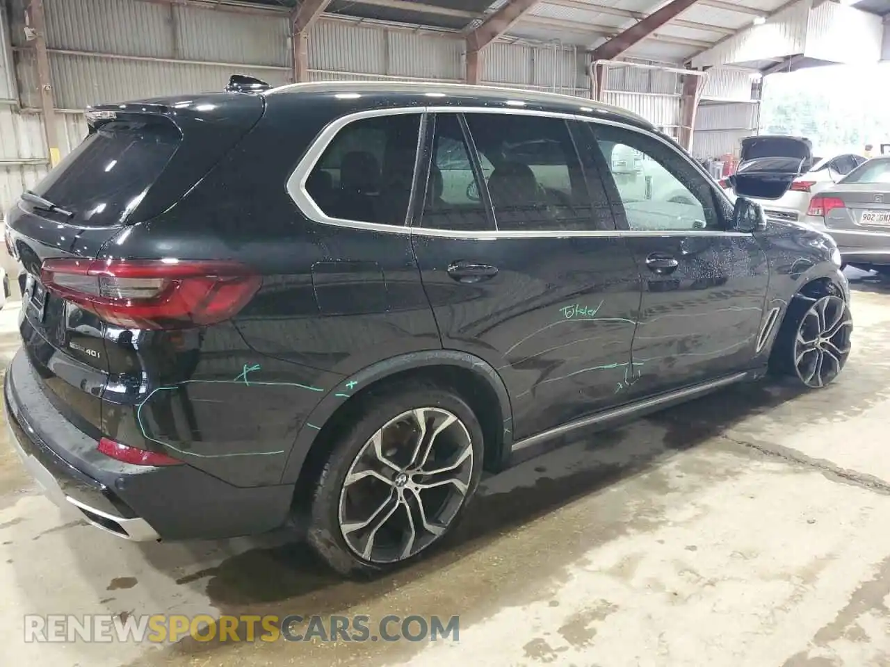 3 Photograph of a damaged car 5UXCR4C09M9D89584 BMW X5 2021