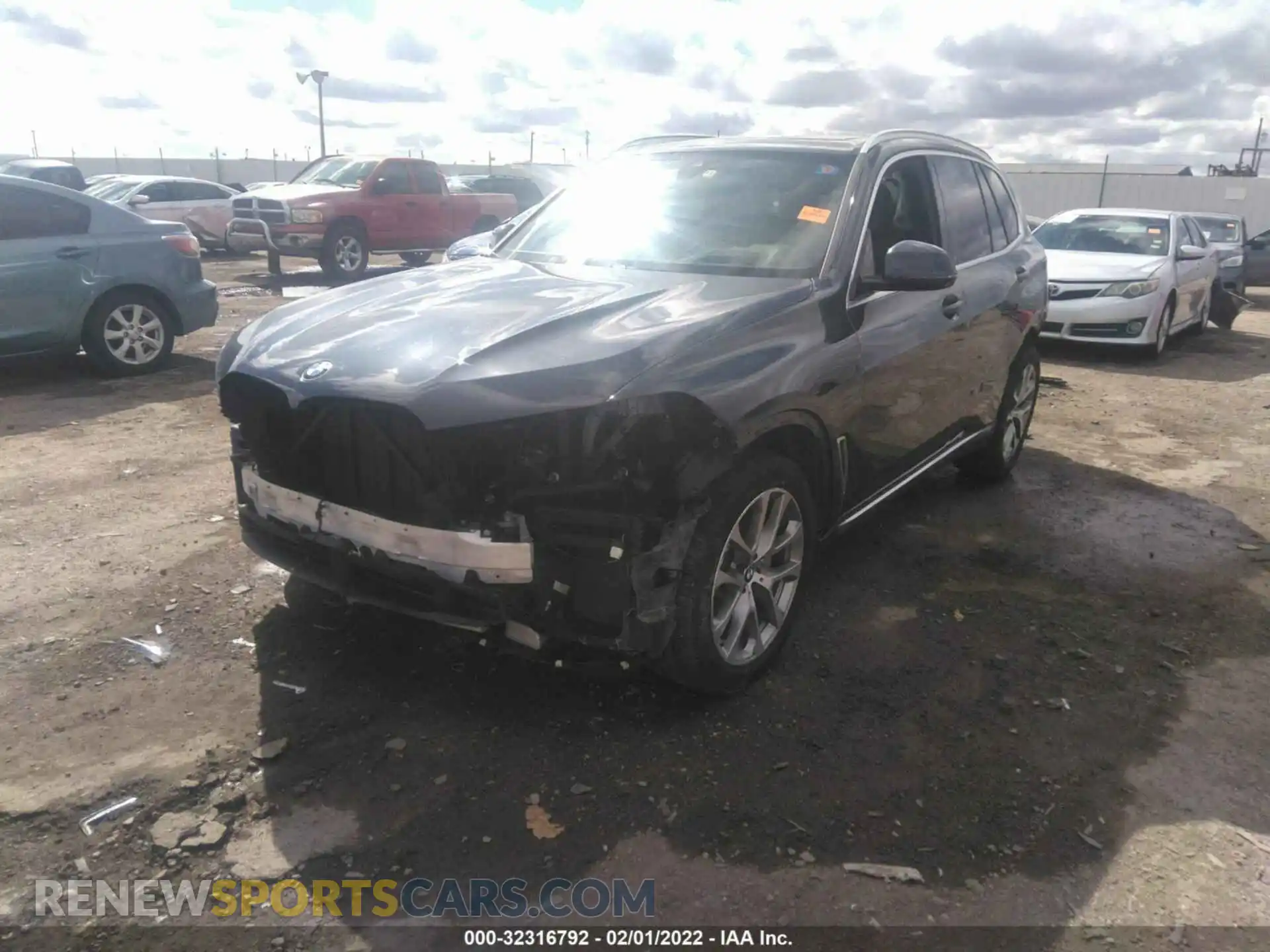 2 Photograph of a damaged car 5UXCR4C09M9F47003 BMW X5 2021