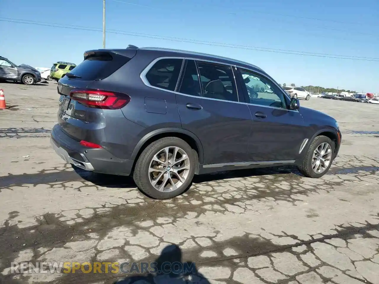 3 Photograph of a damaged car 5UXCR6C00M9D96063 BMW X5 2021