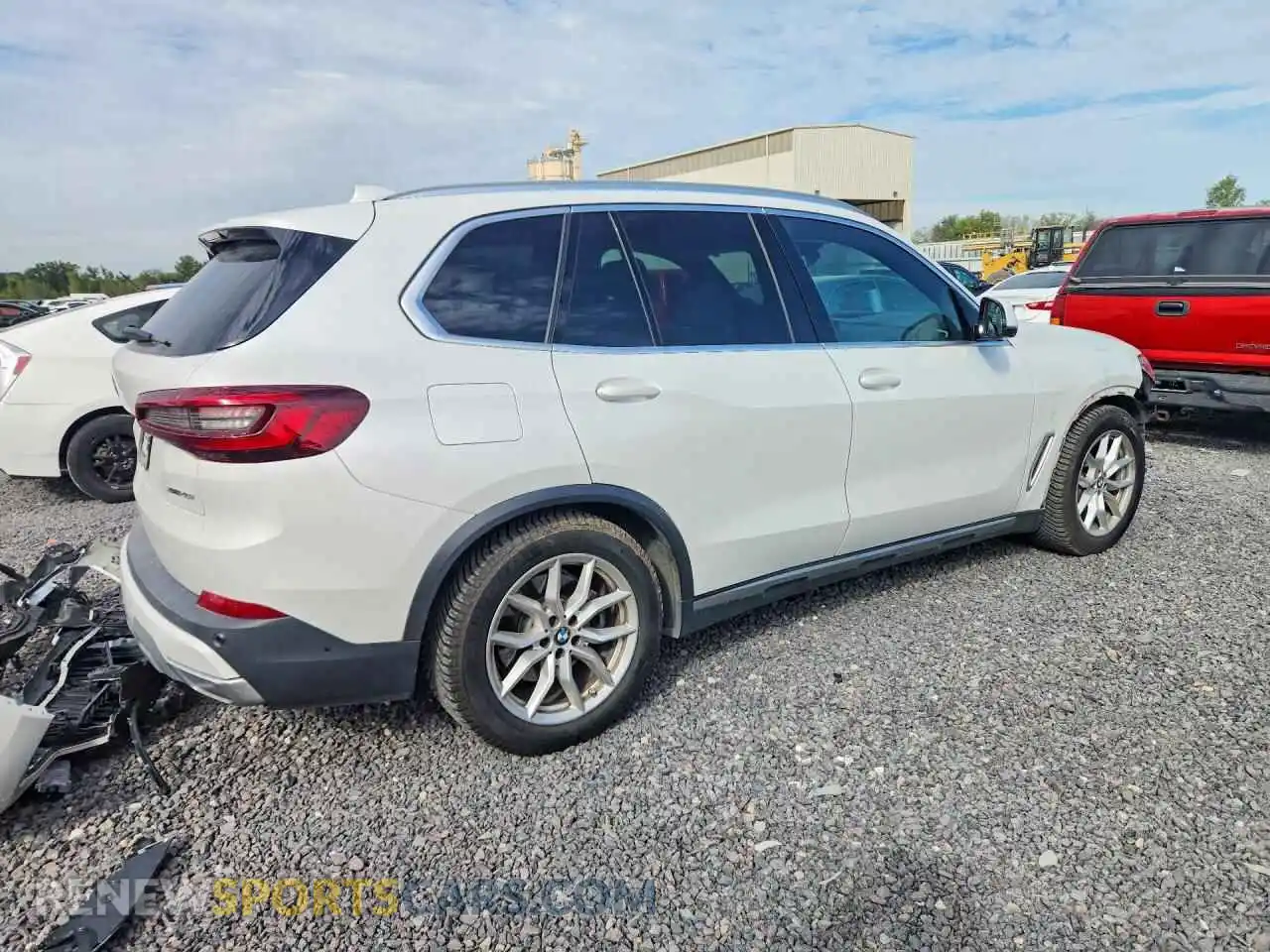 3 Photograph of a damaged car 5UXCR6C00M9E36027 BMW X5 2021