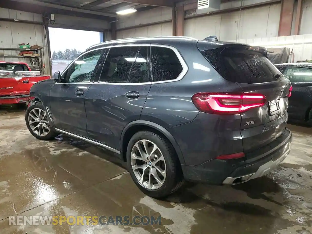 2 Фотография поврежденного автомобиля 5UXCR6C00M9G00599 BMW X5 2021