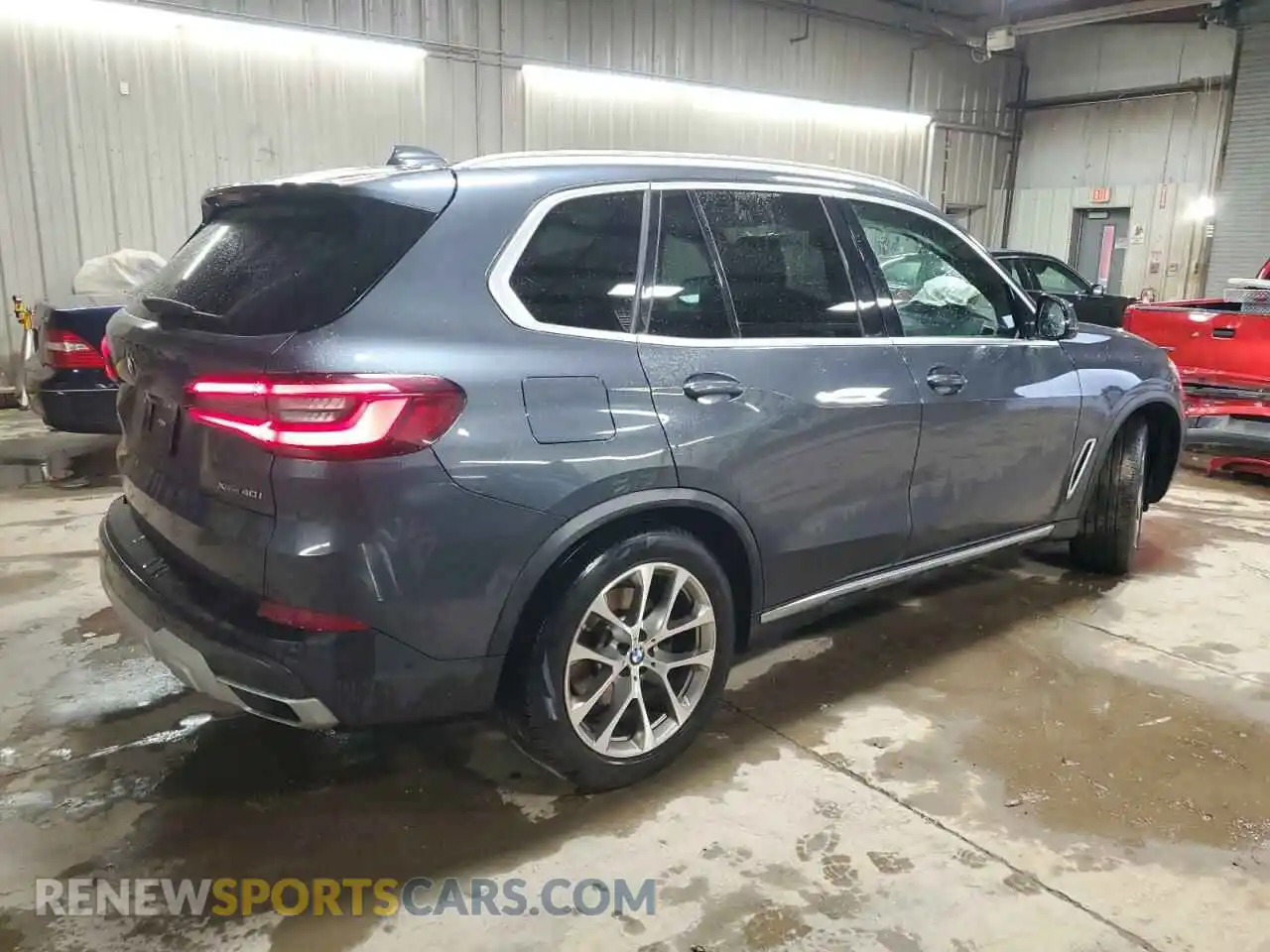 3 Фотография поврежденного автомобиля 5UXCR6C00M9G00599 BMW X5 2021