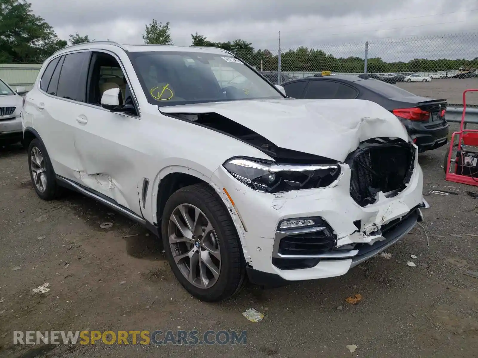 1 Photograph of a damaged car 5UXCR6C00M9G92989 BMW X5 2021