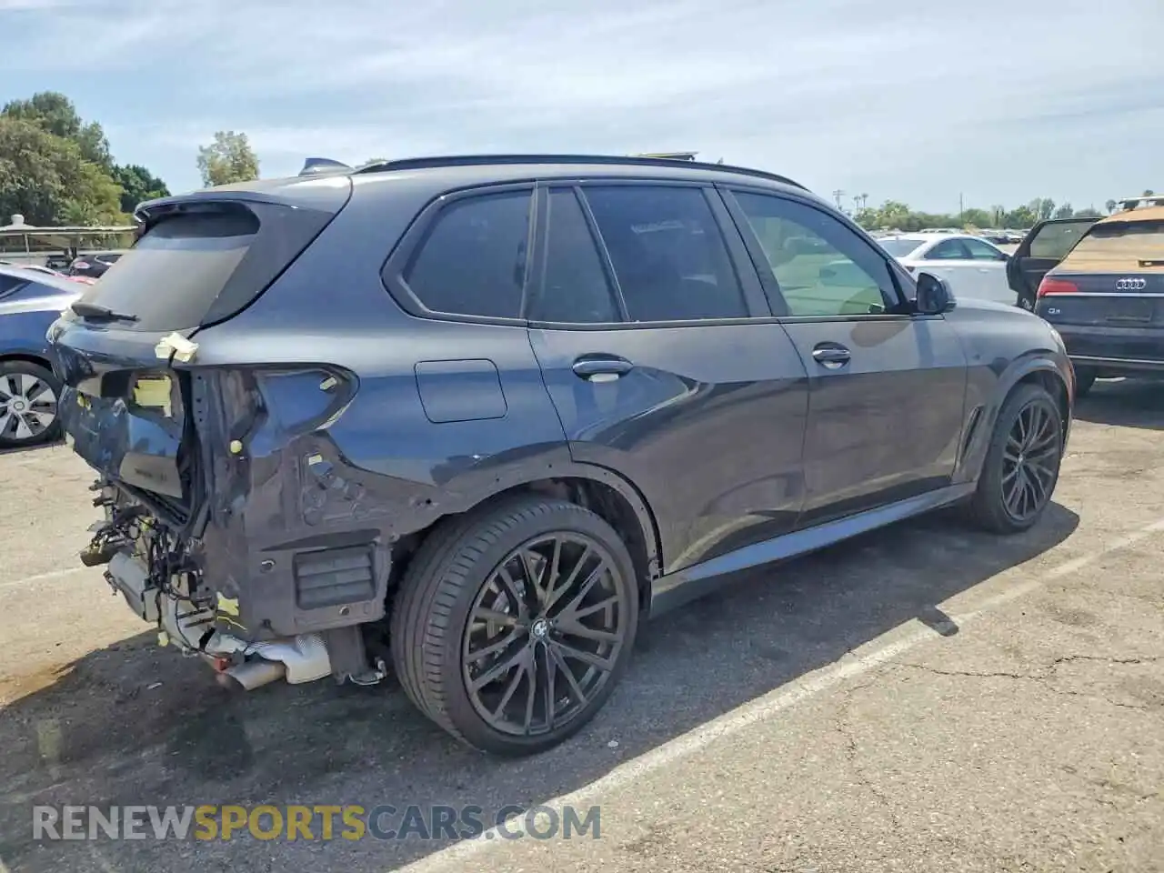 3 Photograph of a damaged car 5UXCR6C00M9H71997 BMW X5 2021