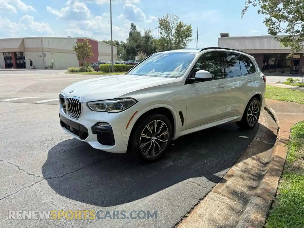 2 Photograph of a damaged car 5UXCR6C01M9F01XXX BMW X5 2021