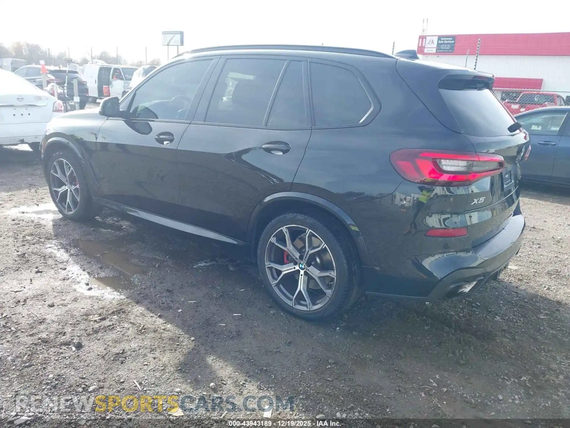 3 Photograph of a damaged car 5UXCR6C01M9F46004 BMW X5 2021