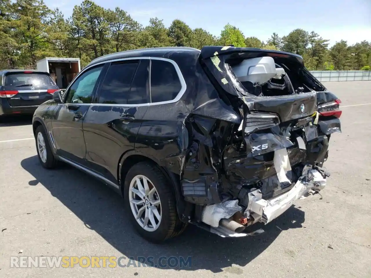 3 Photograph of a damaged car 5UXCR6C01M9F56709 BMW X5 2021