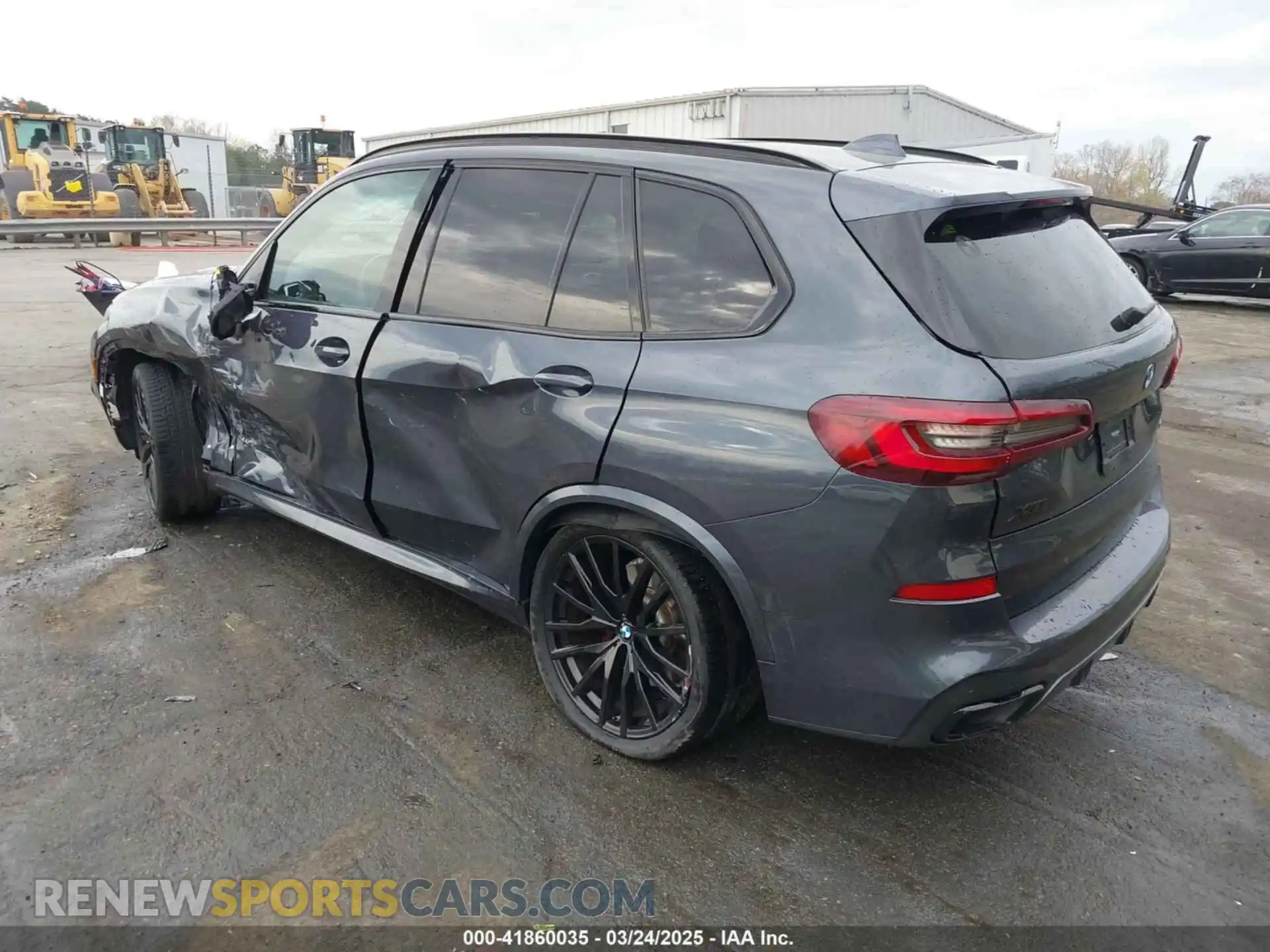 3 Photograph of a damaged car 5UXCR6C01M9H56800 BMW X5 2021