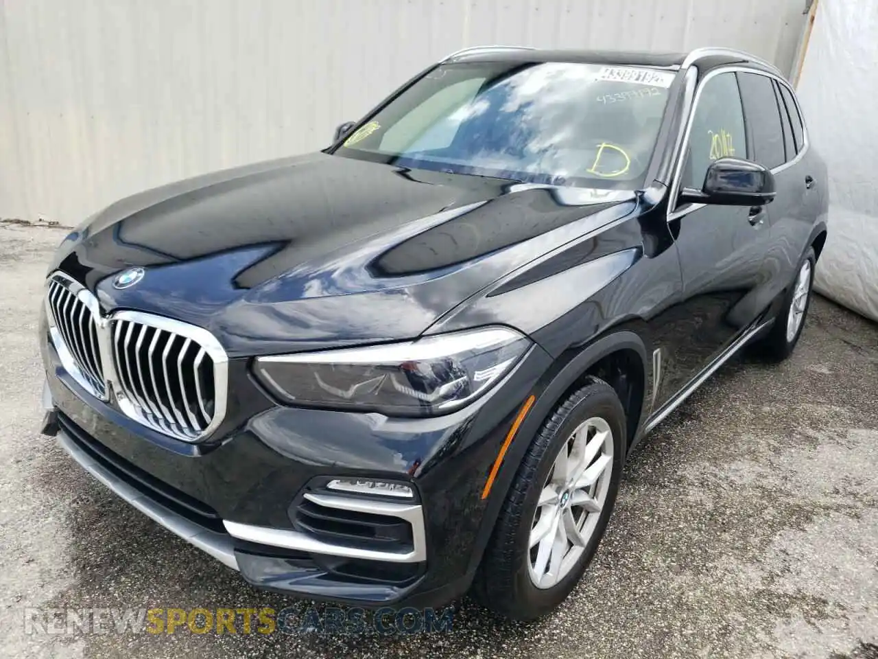 2 Photograph of a damaged car 5UXCR6C02M9D76106 BMW X5 2021