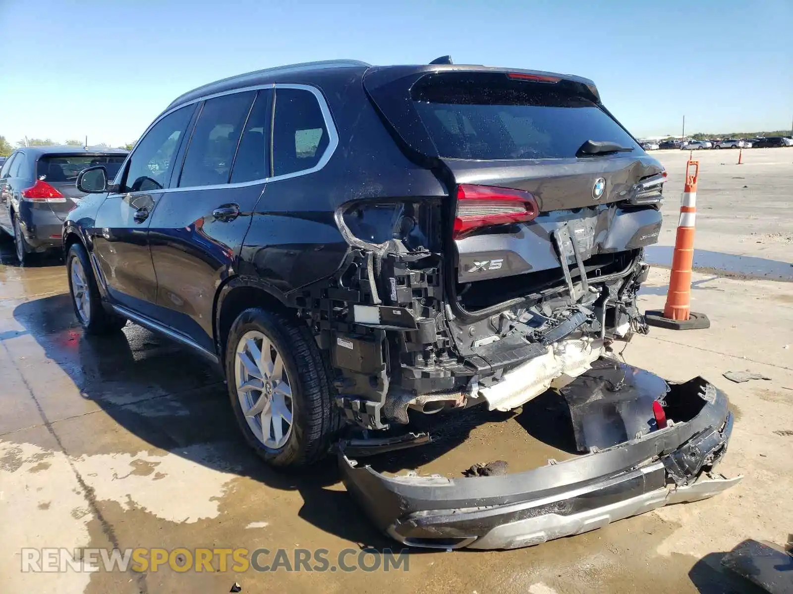 3 Photograph of a damaged car 5UXCR6C02M9E79588 BMW X5 2021