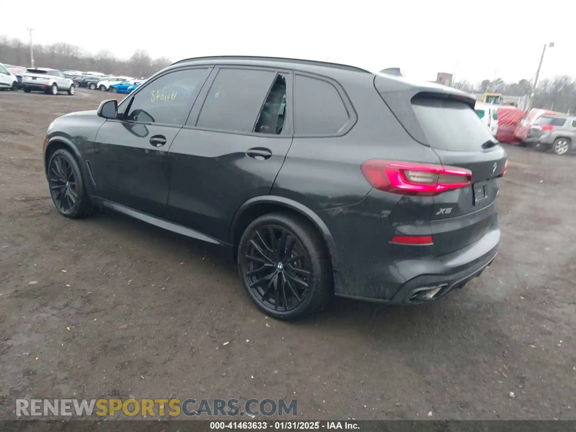 3 Photograph of a damaged car 5UXCR6C02M9F32290 BMW X5 2021