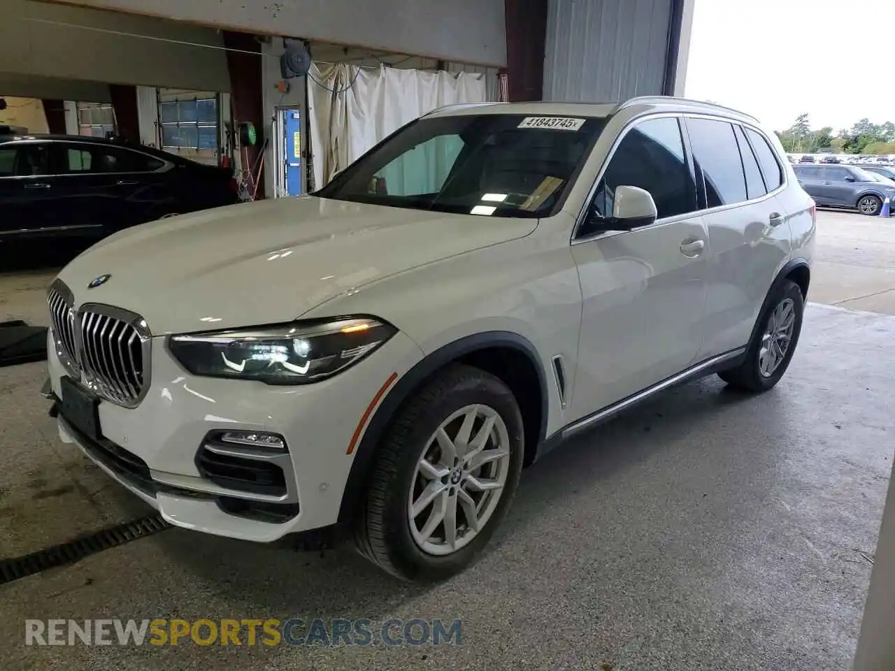 1 Фотография поврежденного автомобиля 5UXCR6C02M9F44004 BMW X5 2021