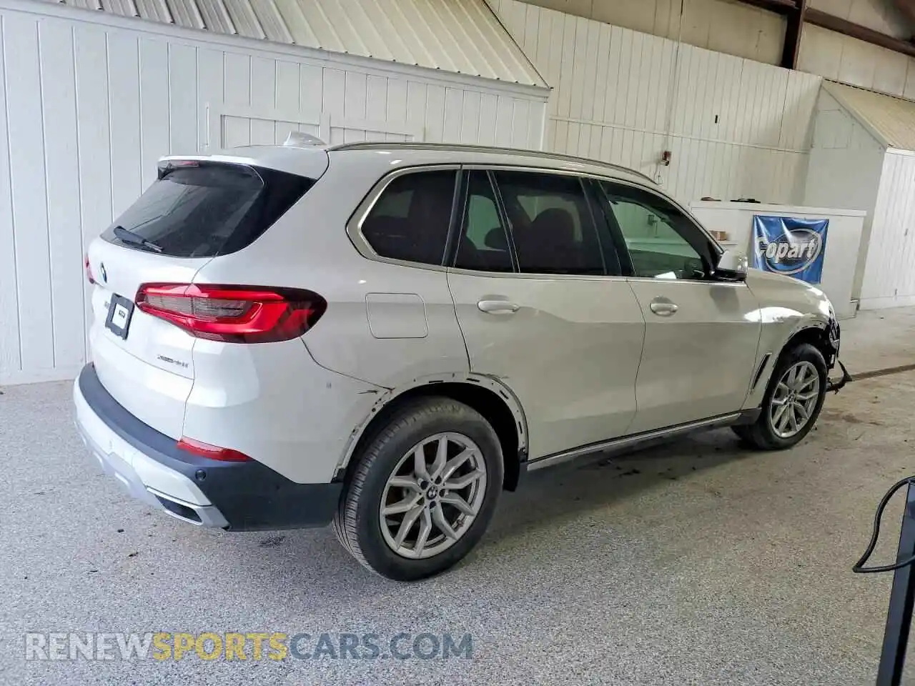 3 Фотография поврежденного автомобиля 5UXCR6C02M9F44004 BMW X5 2021