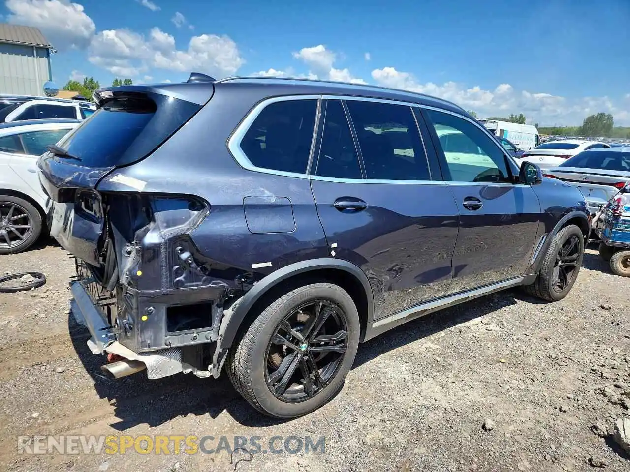 3 Photograph of a damaged car 5UXCR6C02M9F56542 BMW X5 2021