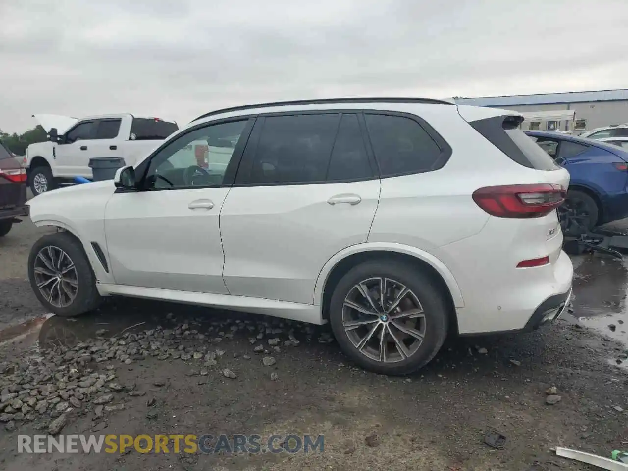 2 Photograph of a damaged car 5UXCR6C02M9F85085 BMW X5 2021