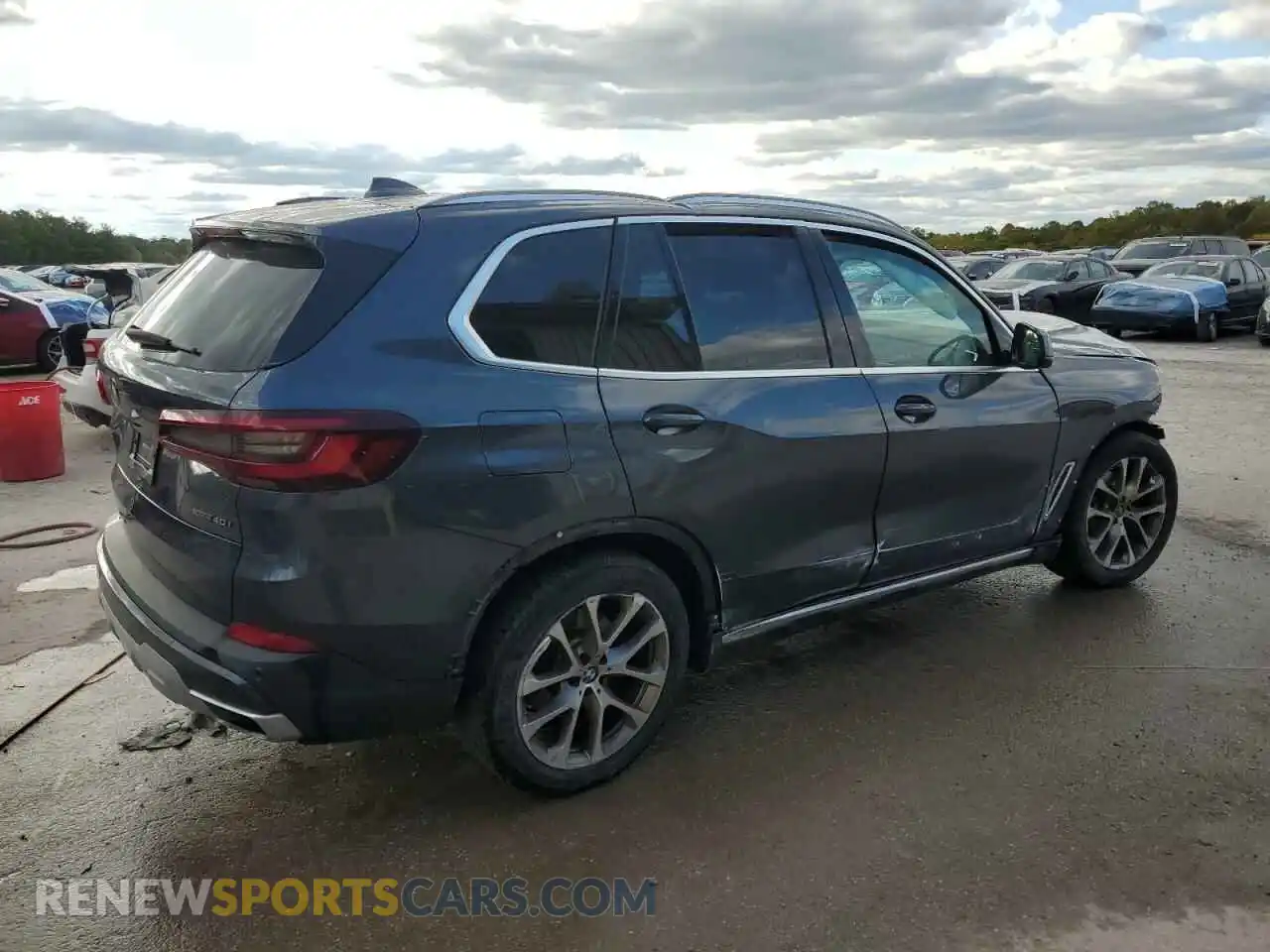 3 Photograph of a damaged car 5UXCR6C03M9E80801 BMW X5 2021