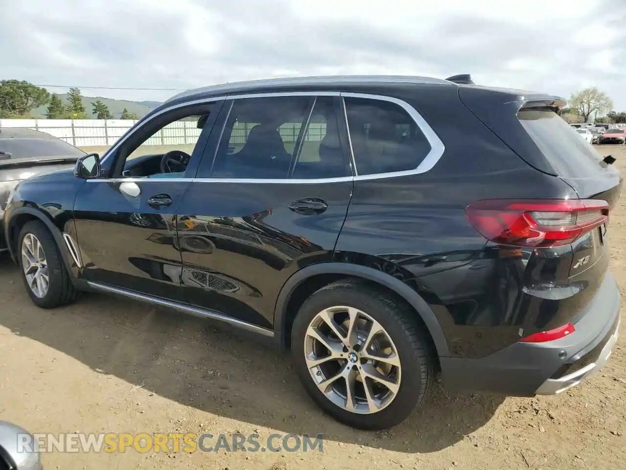 2 Photograph of a damaged car 5UXCR6C03M9E85738 BMW X5 2021