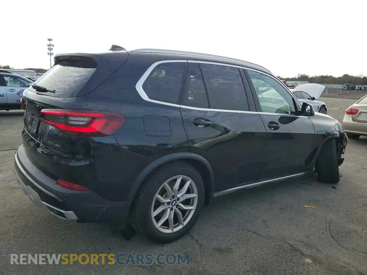 3 Photograph of a damaged car 5UXCR6C03M9F08578 BMW X5 2021
