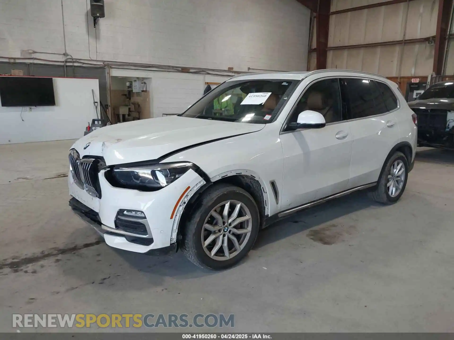 2 Photograph of a damaged car 5UXCR6C03M9F15868 BMW X5 2021