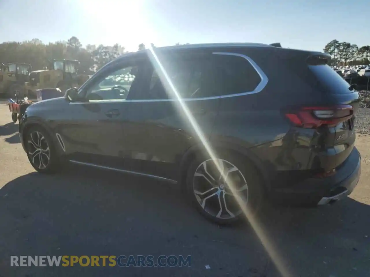 2 fotografías del automóvil dañado 5UXCR6C03M9F77965 BMW X5 2021