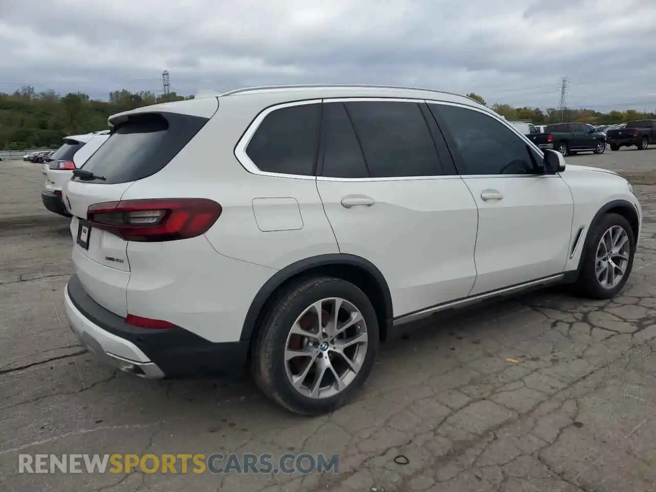 3 Photograph of a damaged car 5UXCR6C04M9E53560 BMW X5 2021