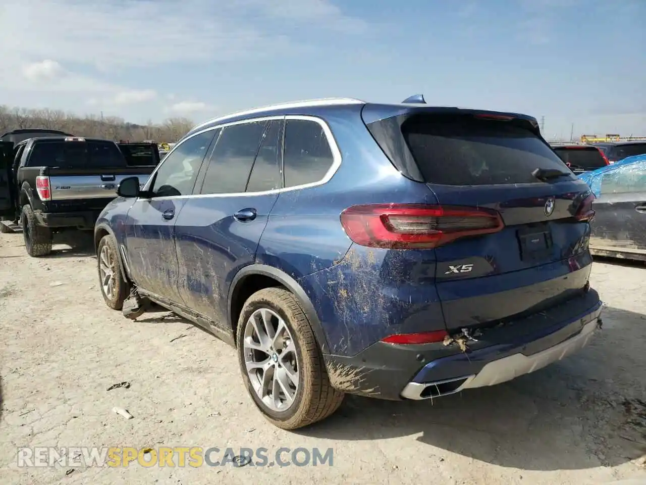 3 Photograph of a damaged car 5UXCR6C04M9F28998 BMW X5 2021