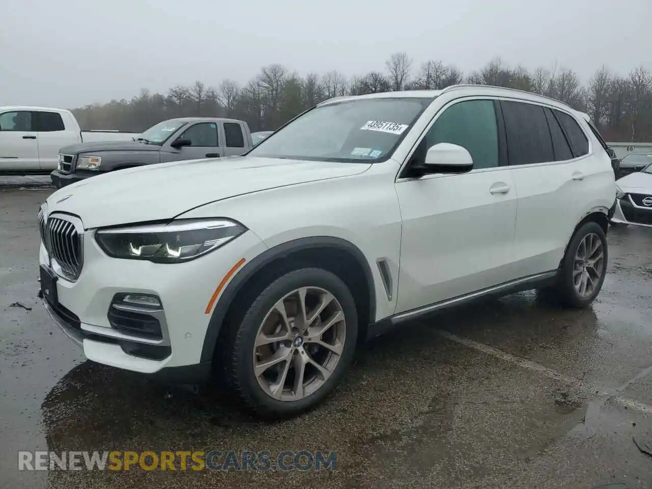 1 Photograph of a damaged car 5UXCR6C04M9F54940 BMW X5 2021