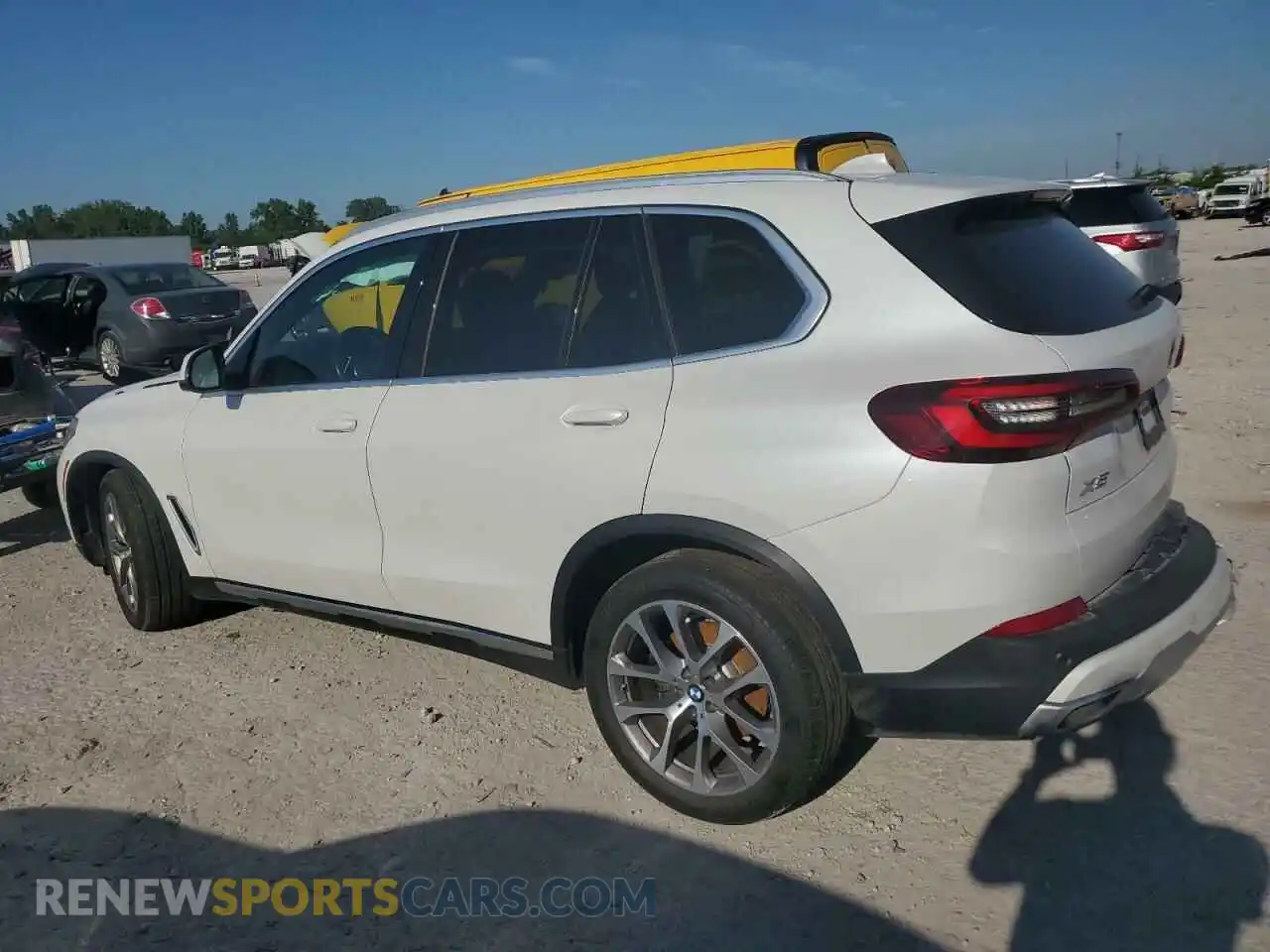 2 Photograph of a damaged car 5UXCR6C04M9H47038 BMW X5 2021