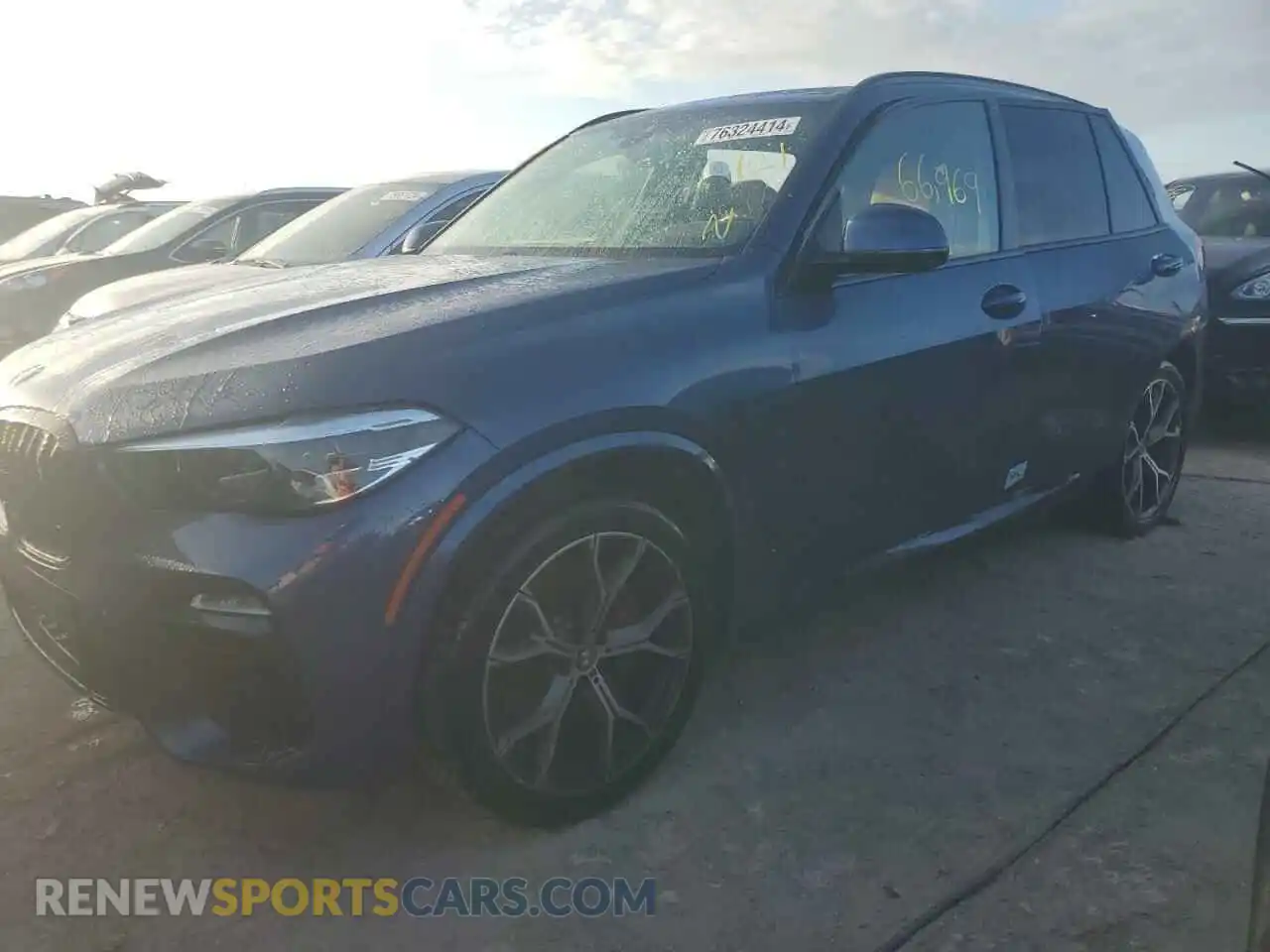 1 Photograph of a damaged car 5UXCR6C05M9E57360 BMW X5 2021