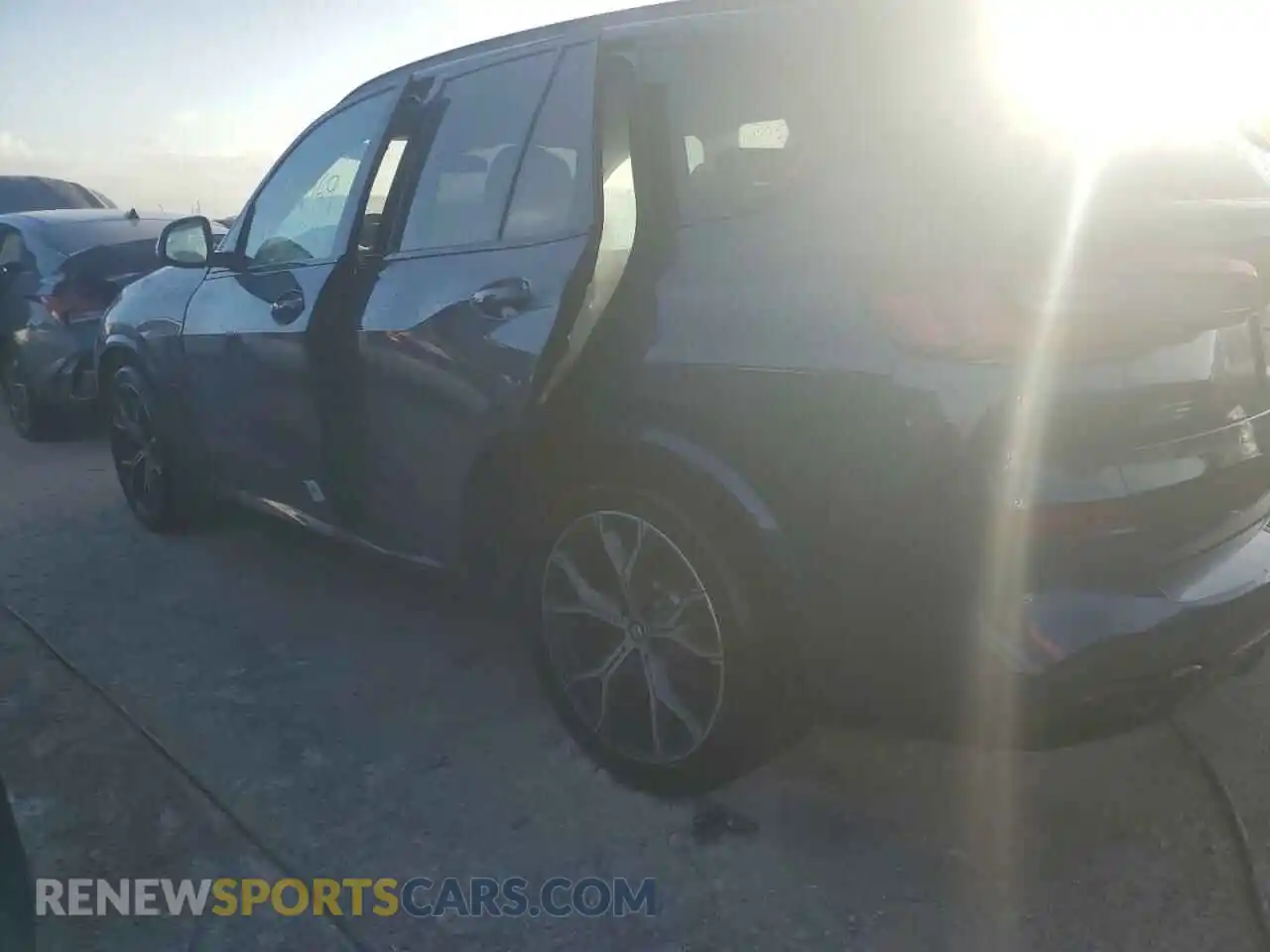 2 Photograph of a damaged car 5UXCR6C05M9E57360 BMW X5 2021