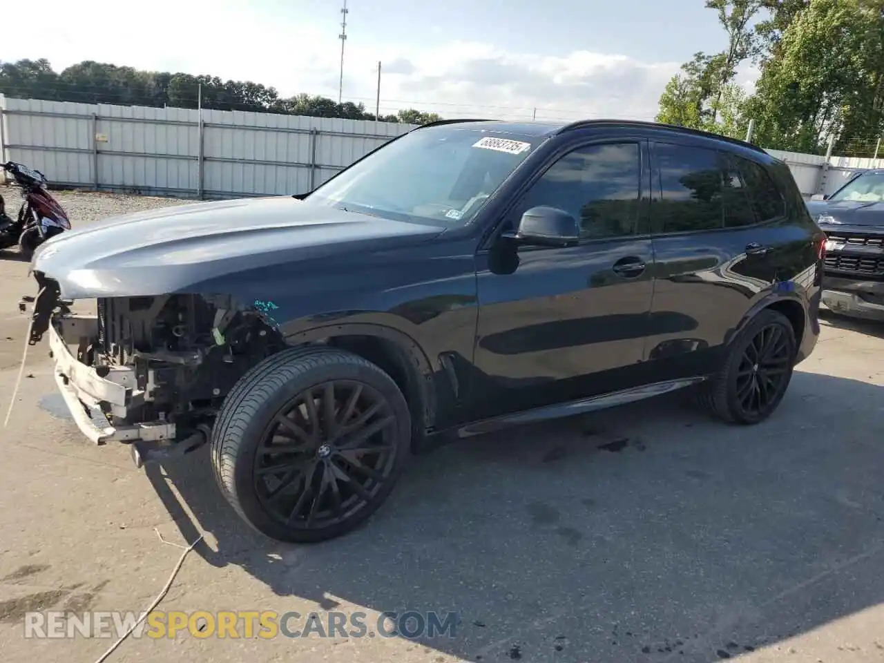 1 Photograph of a damaged car 5UXCR6C05M9E83585 BMW X5 2021