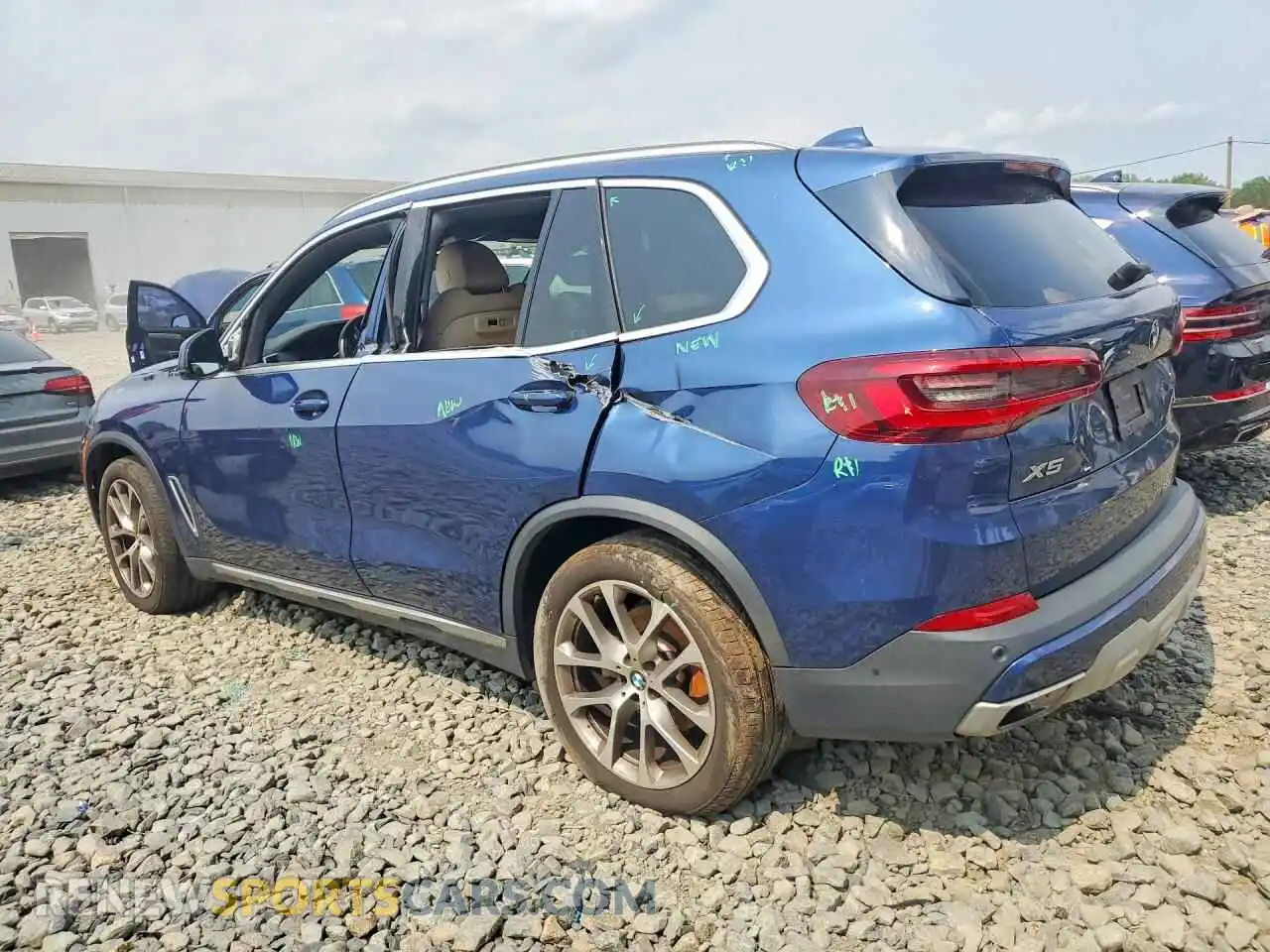 2 Photograph of a damaged car 5UXCR6C05M9F63517 BMW X5 2021