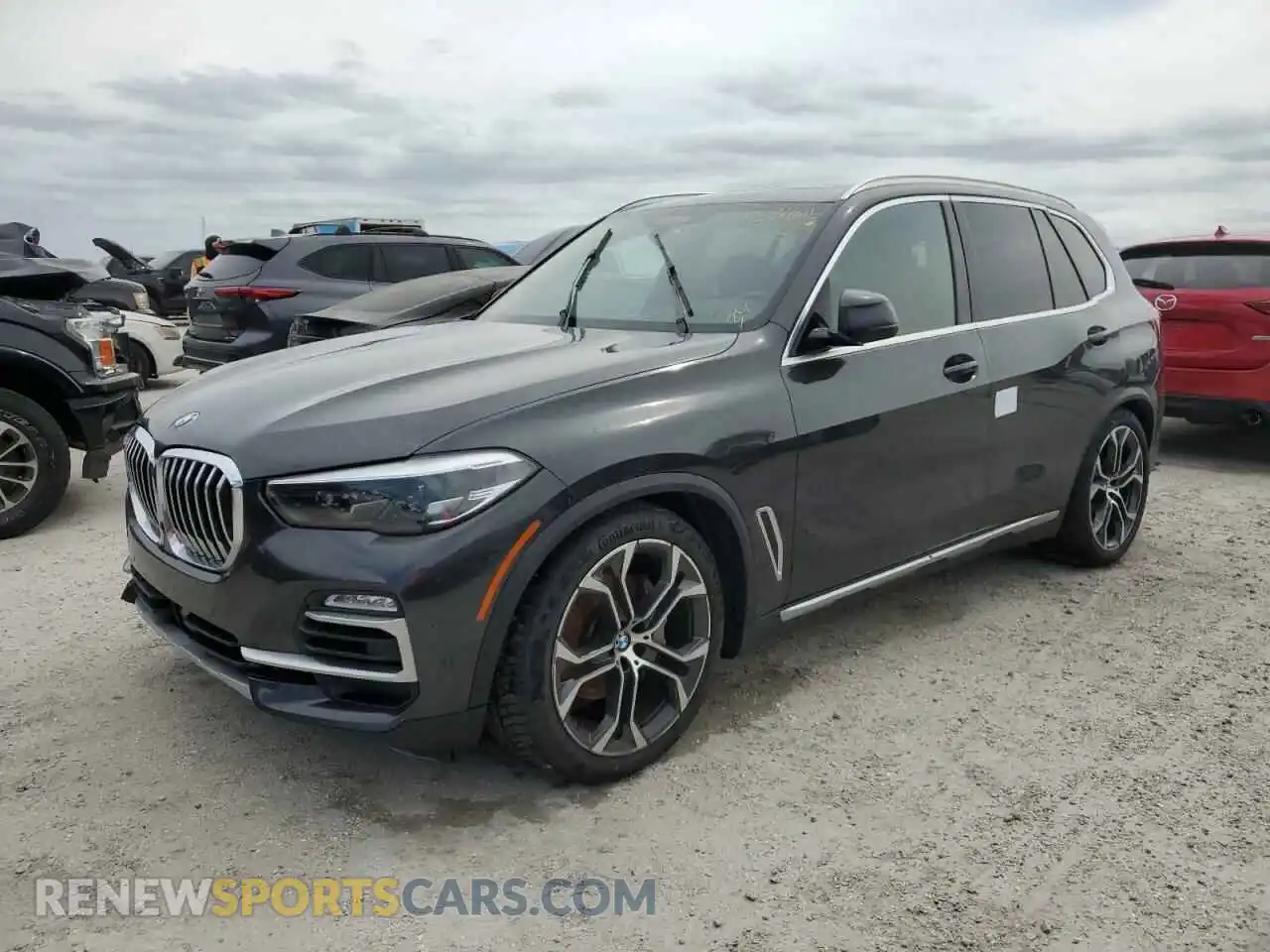 1 Photograph of a damaged car 5UXCR6C05M9F96260 BMW X5 2021