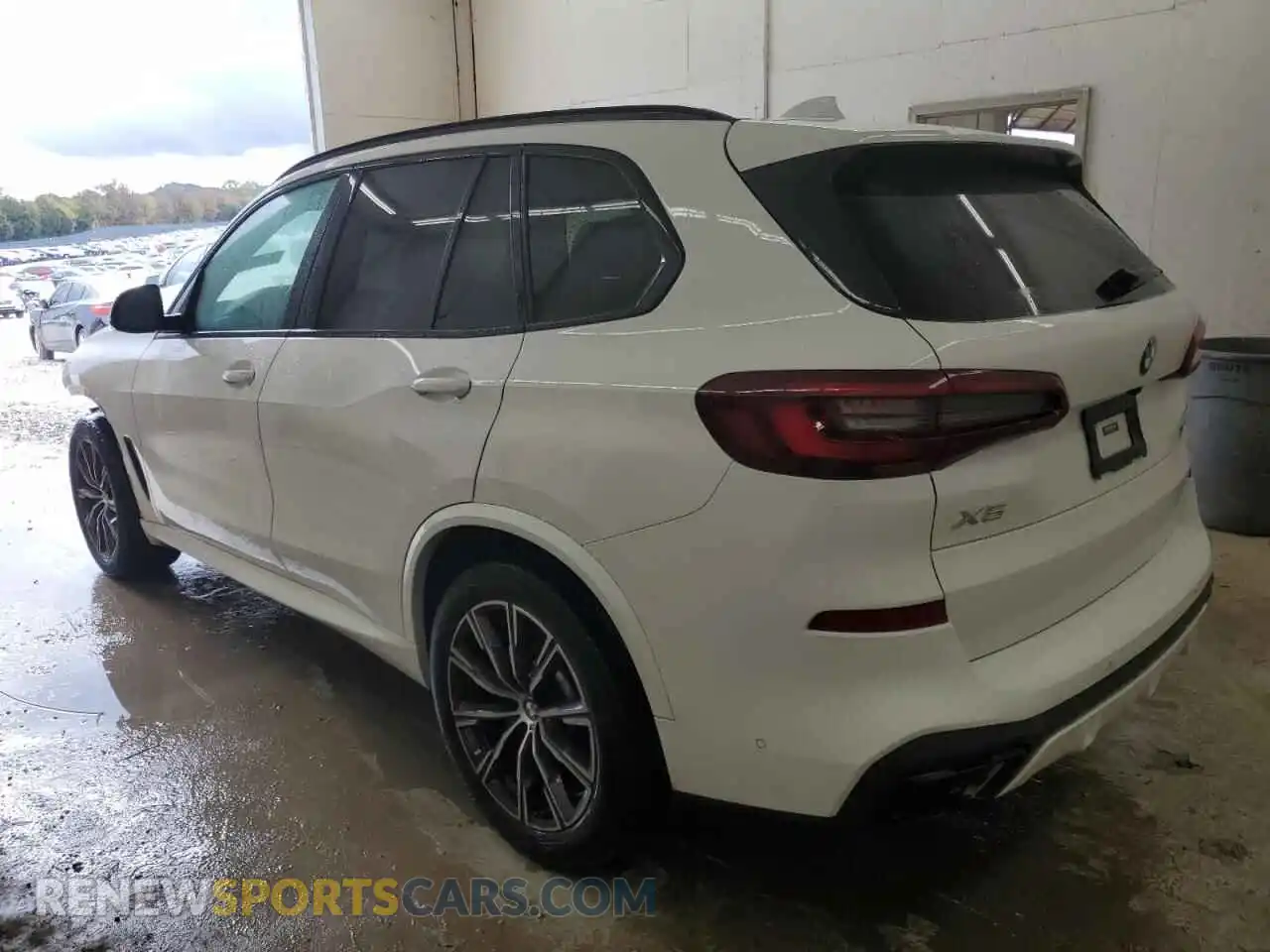 2 Photograph of a damaged car 5UXCR6C05M9G25658 BMW X5 2021