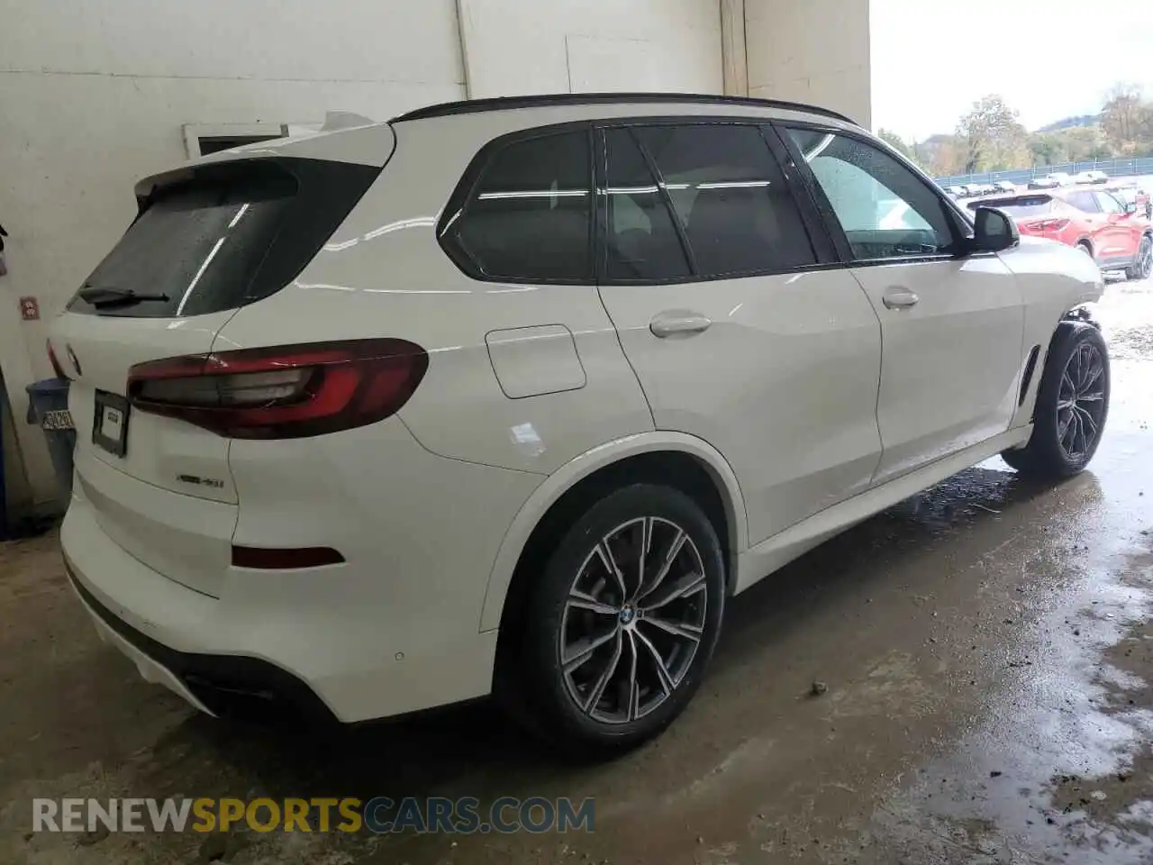 3 Photograph of a damaged car 5UXCR6C05M9G25658 BMW X5 2021