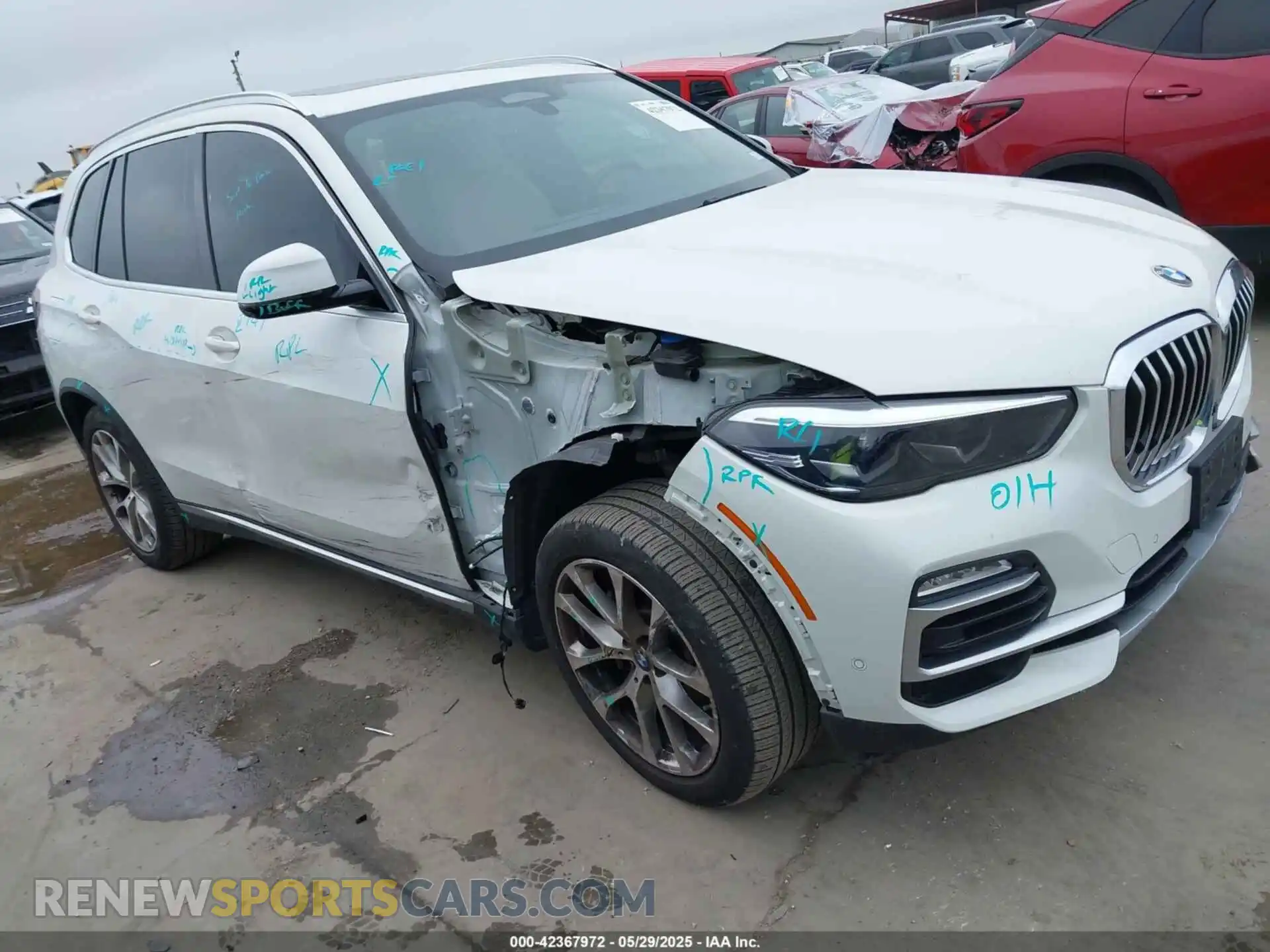 1 Photograph of a damaged car 5UXCR6C05M9G52245 BMW X5 2021