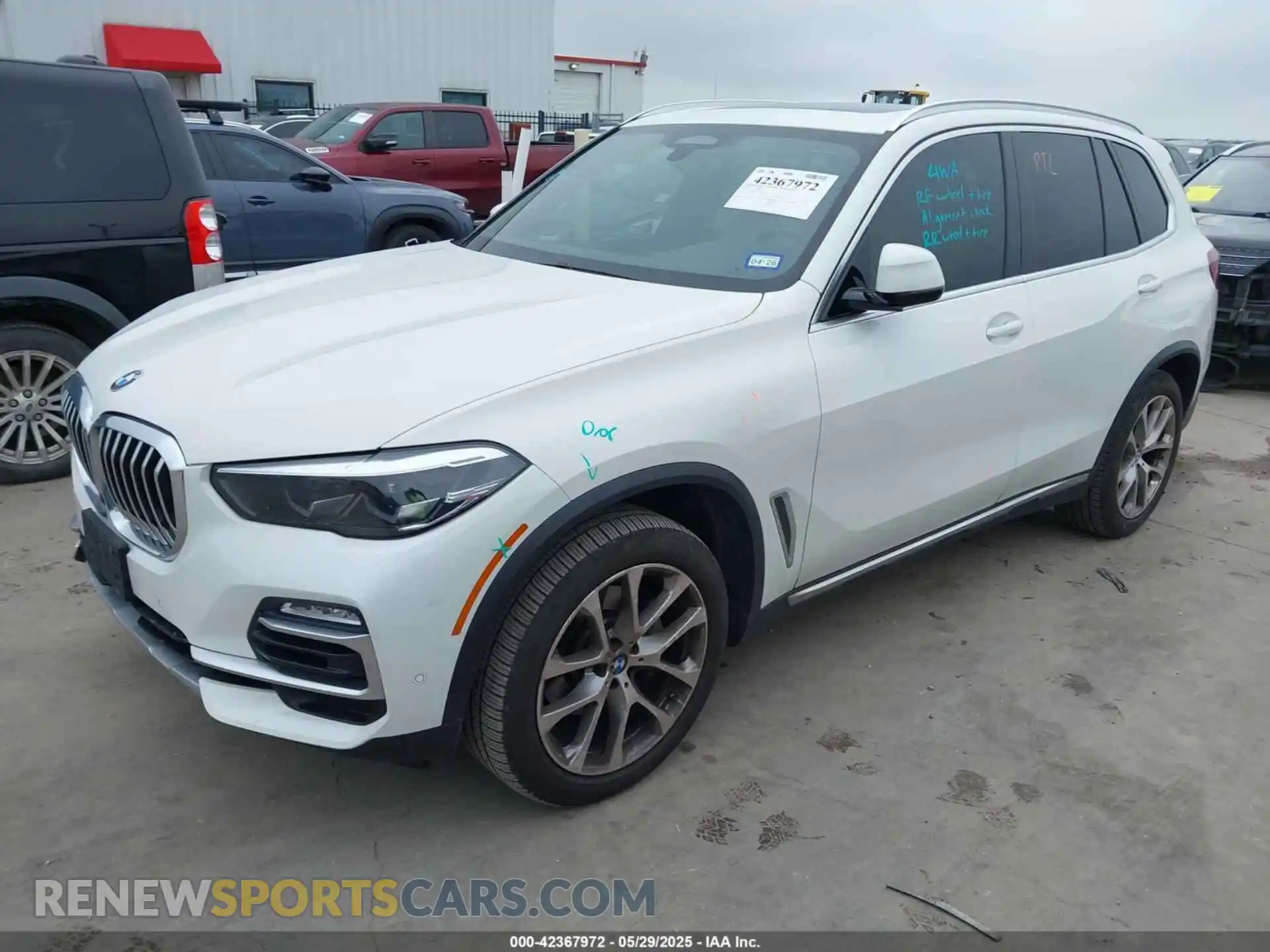 2 Photograph of a damaged car 5UXCR6C05M9G52245 BMW X5 2021