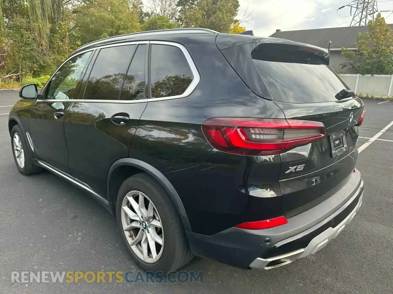 2 Photograph of a damaged car 5UXCR6C06M9F24743 BMW X5 2021