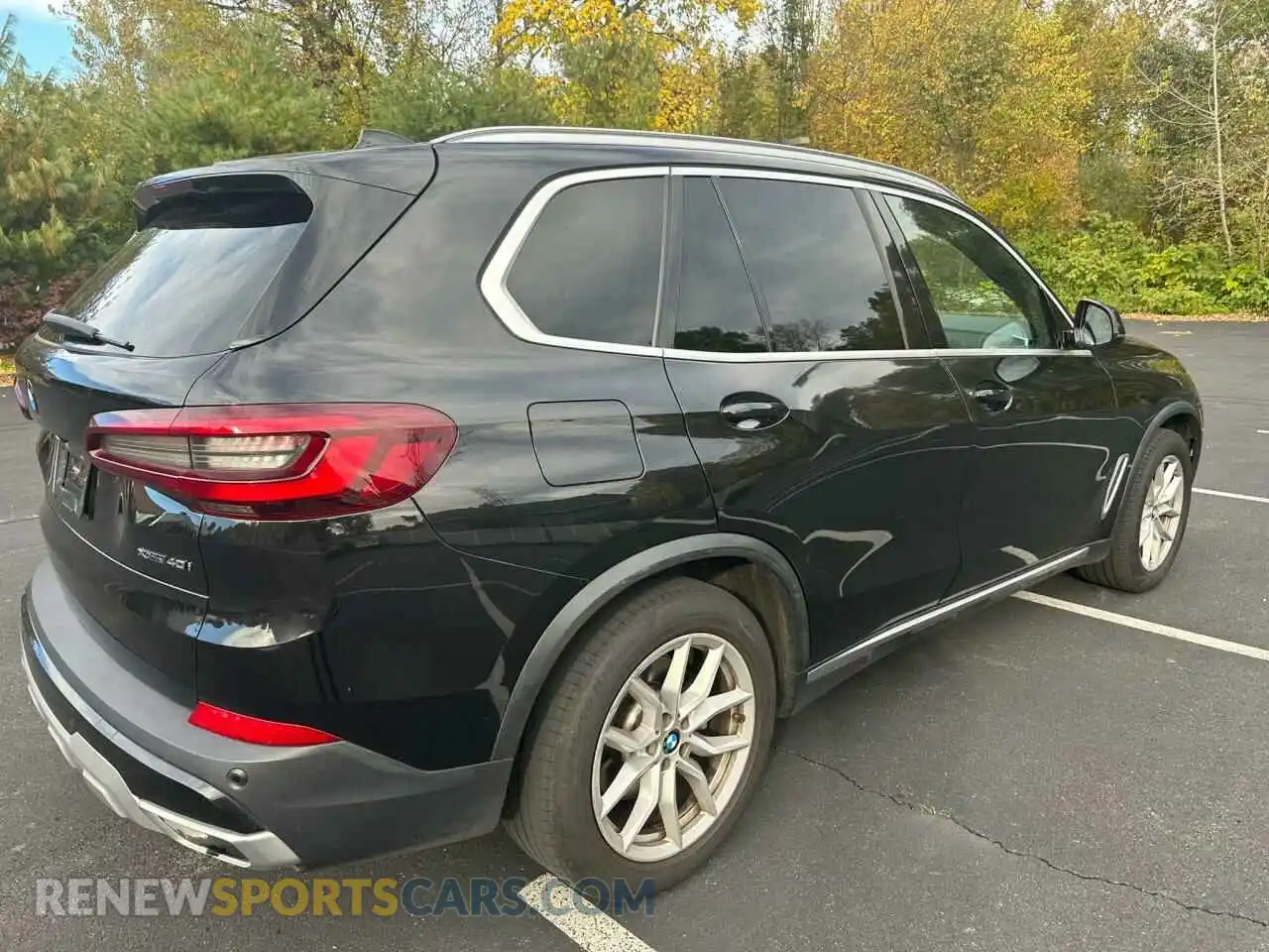 3 Photograph of a damaged car 5UXCR6C06M9F24743 BMW X5 2021