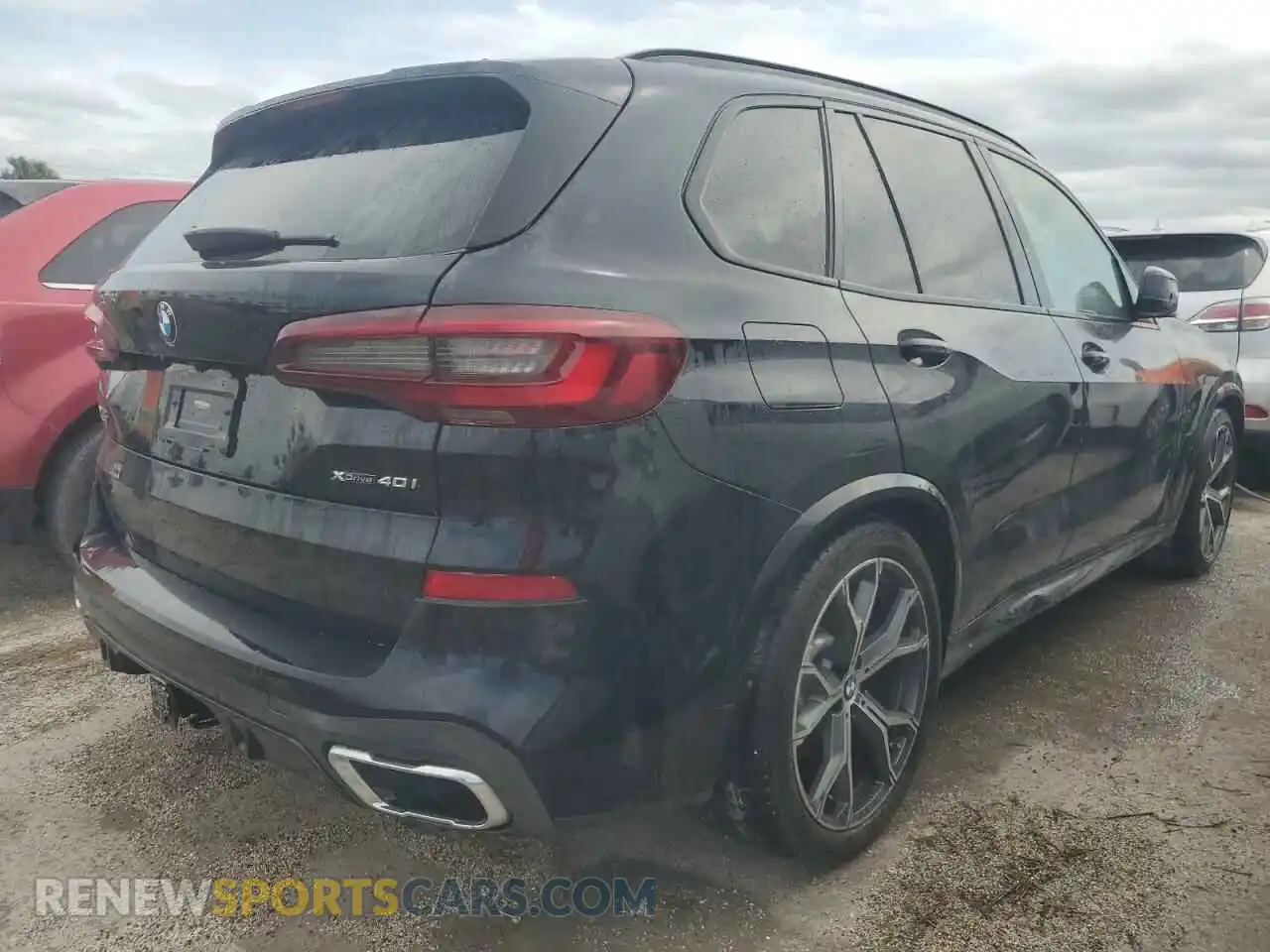 3 Photograph of a damaged car 5UXCR6C07M9E62642 BMW X5 2021