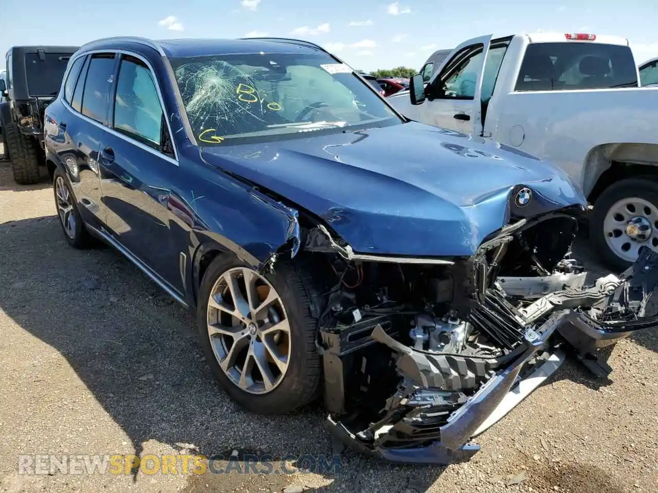 1 Photograph of a damaged car 5UXCR6C07M9F28784 BMW X5 2021