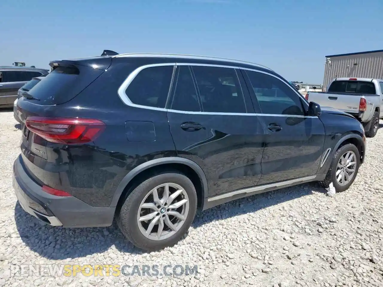 3 Photograph of a damaged car 5UXCR6C07M9F51384 BMW X5 2021