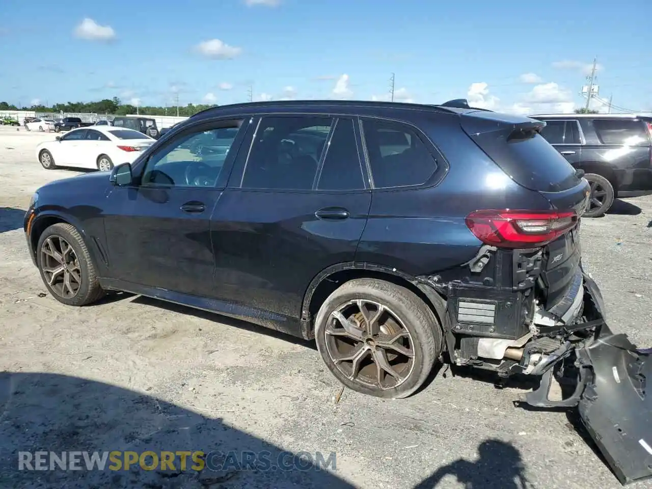 2 Photograph of a damaged car 5UXCR6C07M9G43286 BMW X5 2021