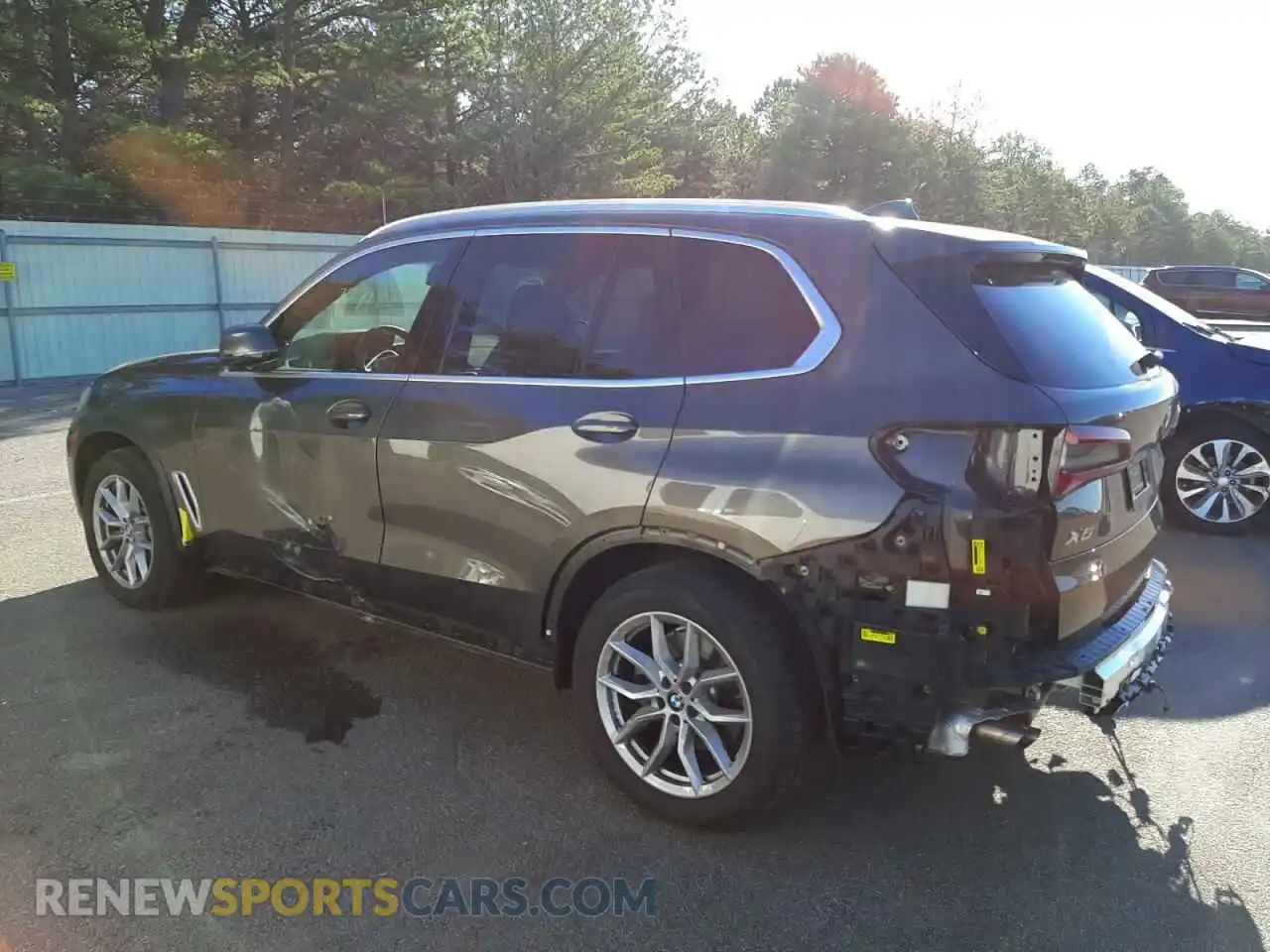 2 Photograph of a damaged car 5UXCR6C07M9H18648 BMW X5 2021
