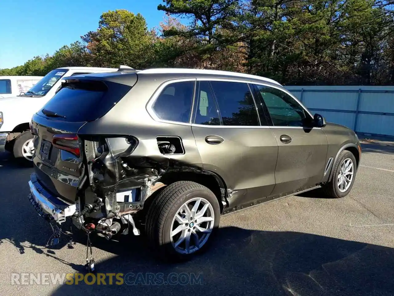 3 Photograph of a damaged car 5UXCR6C07M9H18648 BMW X5 2021