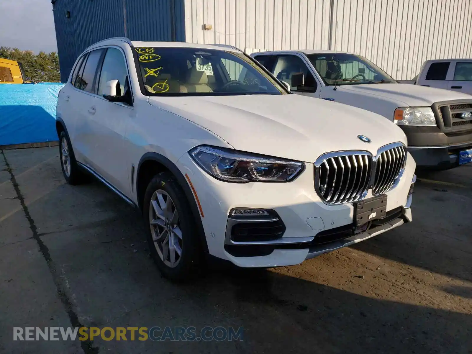 1 Photograph of a damaged car 5UXCR6C07M9H26149 BMW X5 2021